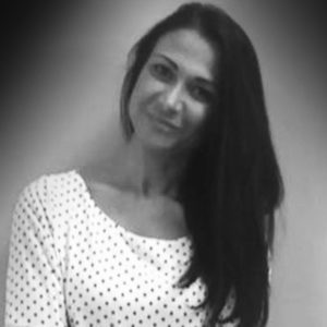 Pamela Romanello ATTRICE DI TEATRO, CINEMA E TELEVISIONE, CONDUTTRICE TV, SPEAKER E REPORTER La sua esperienza nel settore delle pubbliche relazioni, nonché quella della comunicazione verbale e non verbale è accomunata alla sua passione per il teatro ed il cinema. La combinazione di questi elementi la rende una conduttrice ed una speaker di grande professionalità. Speakeraggio e video reportage la uniscono a pieno nel nostro staff, lavorando in simbiosi per conto di emittenti televisive e testate giornalistiche (Rete 55 con la conduzione del programma Area 51- Mediaset, L’Opinionista News, Video Varese, Personal Reporter, Vercelli Oggi)